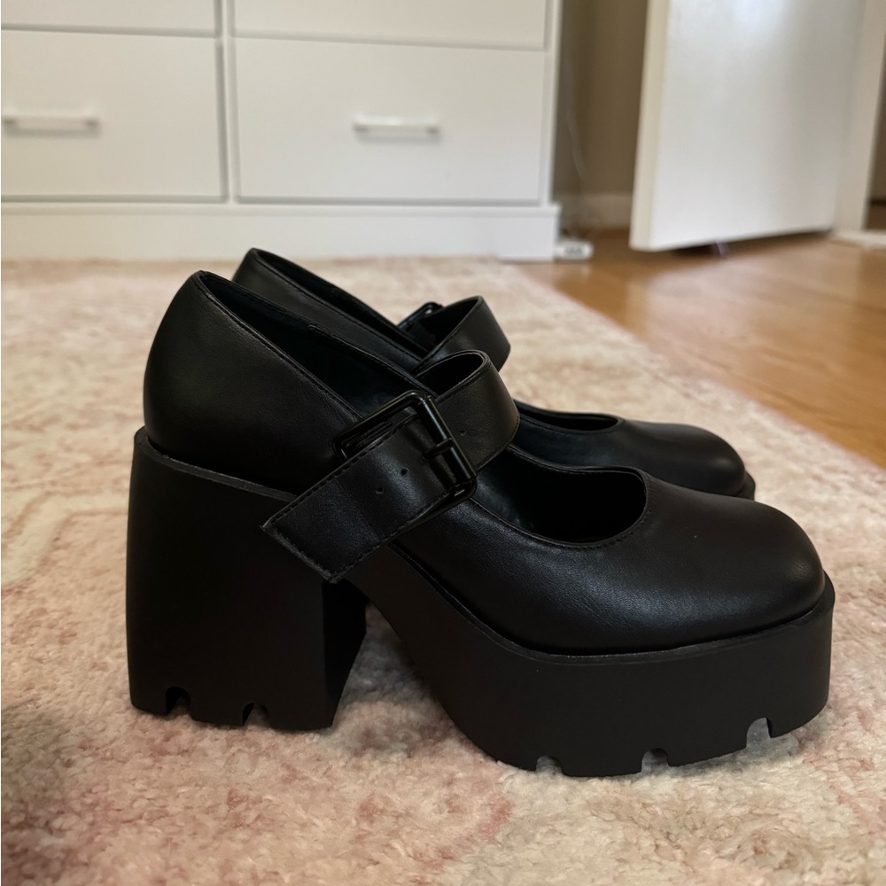 Steve Madden shoes
